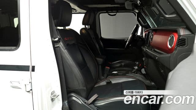 Jeep Wrangler 2020 — Şəkil 9/20