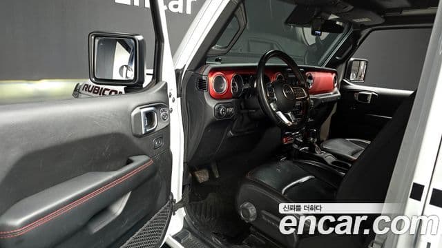 Jeep Wrangler 2020 — фото 11 из 20