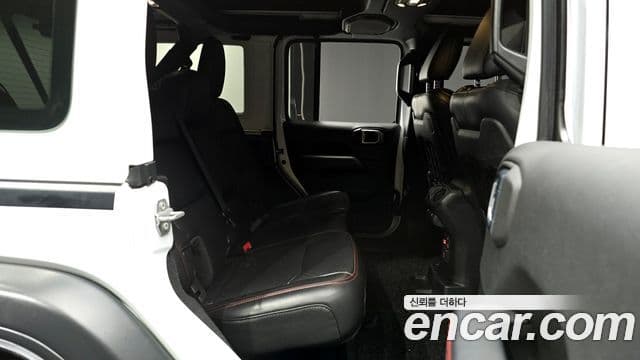 Jeep Wrangler 2020 — Şəkil 12/20