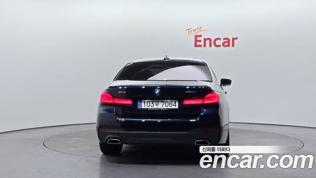 BMW 5 Series 2021 — ფოტო 4/20