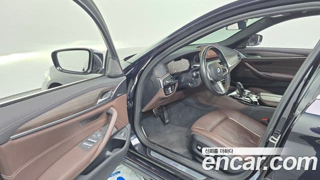 BMW 5 Series 2021 — ფოტო 10/20