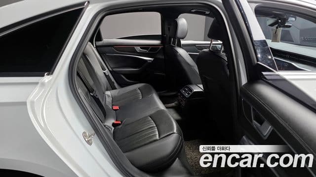 Audi A6 2022 — ფოტო 12/20