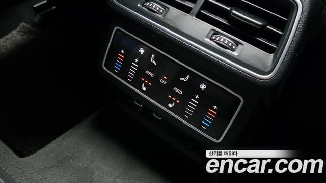 Audi A6 2022 — ფოტო 18/20