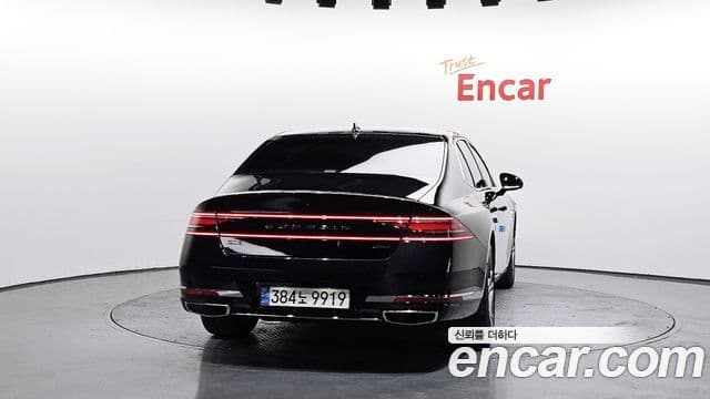 Genesis G90 2022 — Photo 2/20
