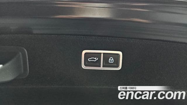 Genesis G90 2022 — Photo 14/20