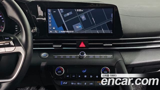 Hyundai The New Avante Hybrid 2021 — Photo 12/20
