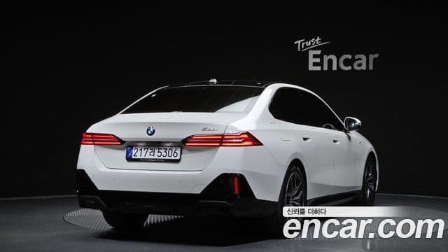 BMW 5 Series 2025 — Şəkil 2/20