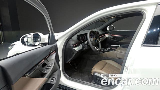BMW 5 Series 2025 — Şəkil 10/20