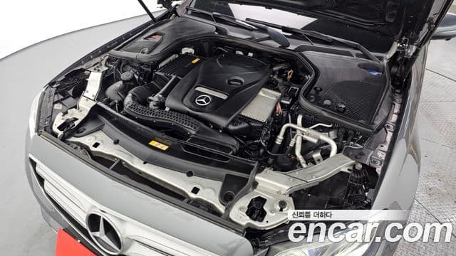 Mercedes-Benz E-Class 2018 — ფოტო 6/20