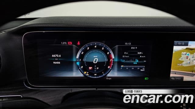 Mercedes-Benz E-Class 2018 — ფოტო 8/20