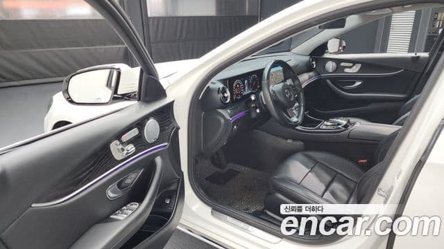 Mercedes-Benz E-Class 2018 — Şəkil 10/20