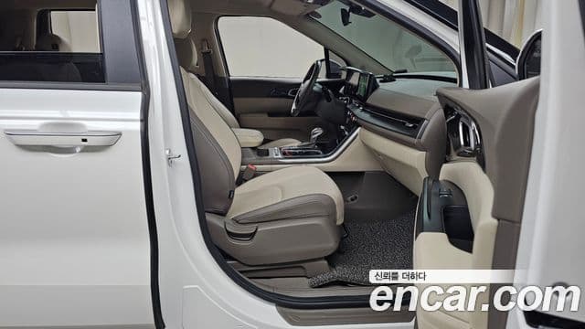 Kia Carnival 2021 — Şəkil 11/20