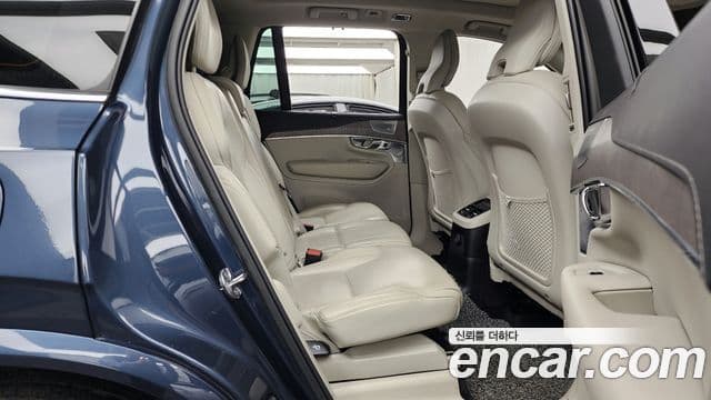 Volvo XC90 2022 — ფოტო 12/20