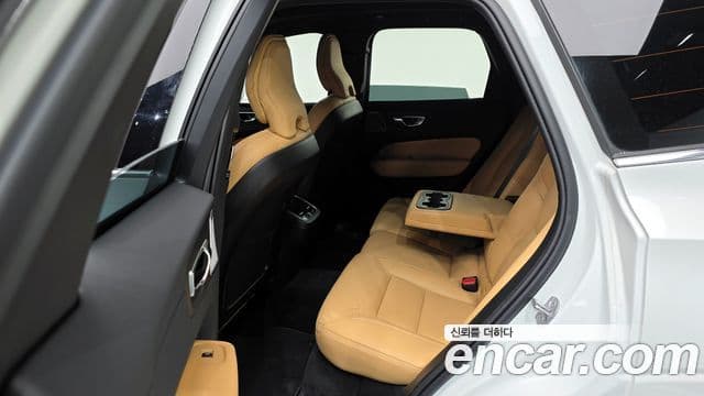 Volvo XC60 2025 — Şəkil 20/20