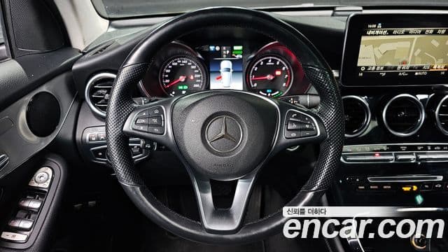 Mercedes-Benz GLC-Class 2019 — Фото 13/20