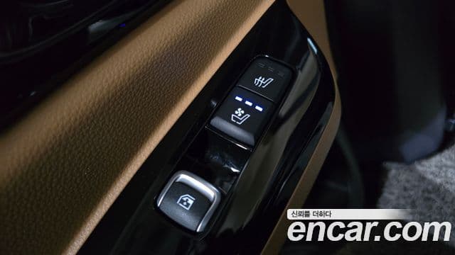 Kia Carnival 2020 — Şəkil 18/20