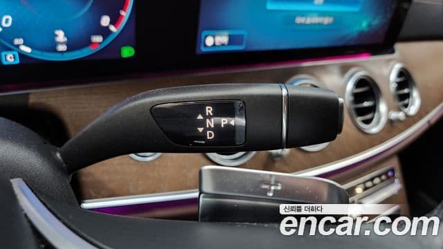Mercedes-Benz E-Class 2022 — фото 7 из 19