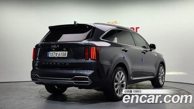 Kia Sorento 2022 — ფოტო 2/20
