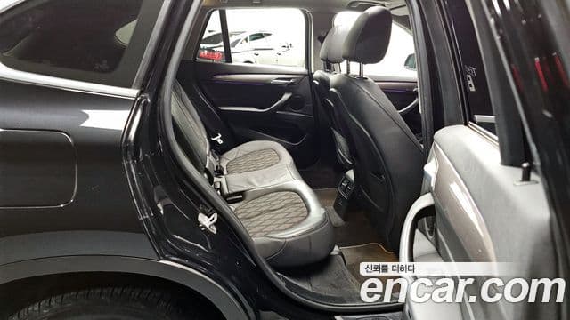 BMW X1 2021 — ფოტო 12/20