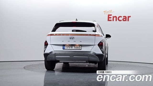 Hyundai Kona Hybrid 2023 — Photo 14/20