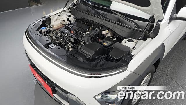 Hyundai Kona Hybrid 2023 — Photo 2/20