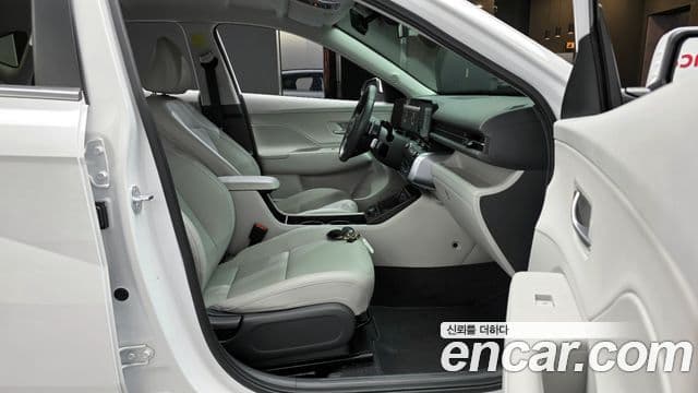 Hyundai Kona Hybrid 2023 — Photo 5/20