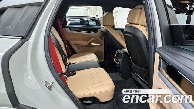 Porsche Cayenne 2024 — ფოტო 12/20