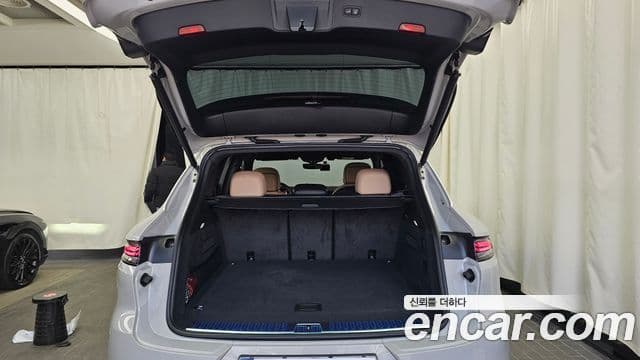 Porsche Cayenne 2024 — ფოტო 20/20