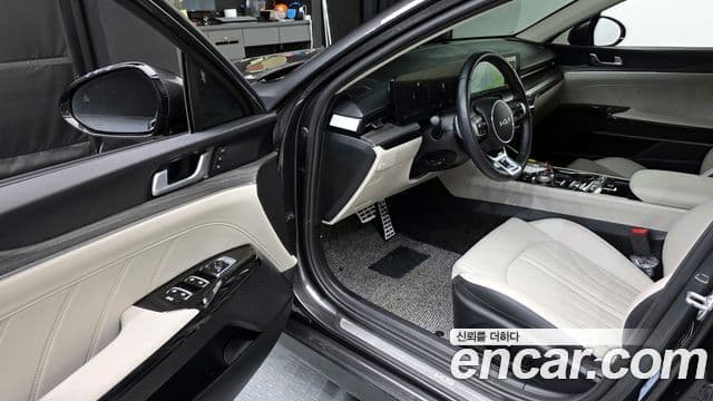 Kia K5 2025 — Фото 10/20
