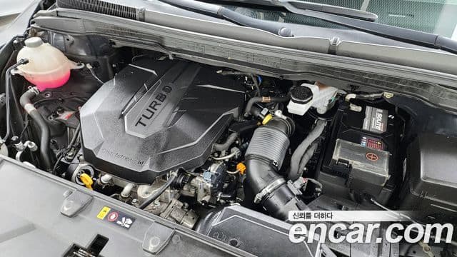 Kia Carnival 2021 — ფოტო 6/20