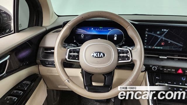 Kia Carnival 2021 — ფოტო 13/20