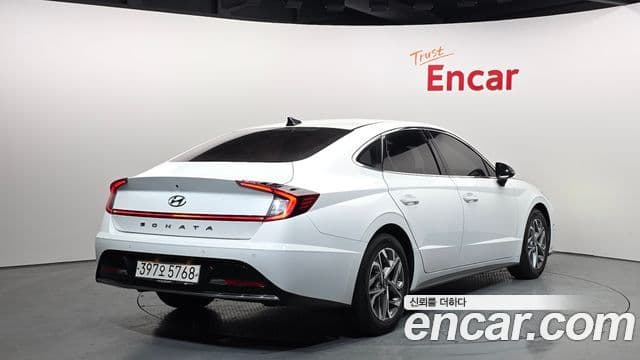 Hyundai Sonata Hybrid 2022 — Photo 2/20