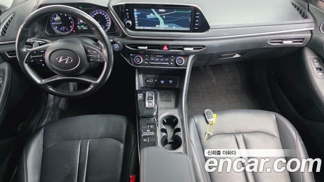 Hyundai Sonata Hybrid 2022 — Photo 14/20