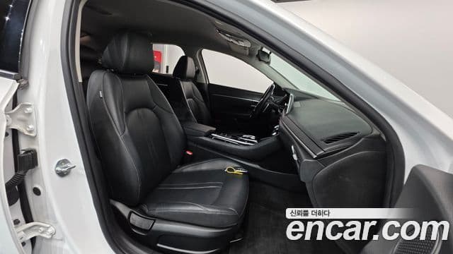Hyundai Sonata Hybrid 2022 — Photo 7/20