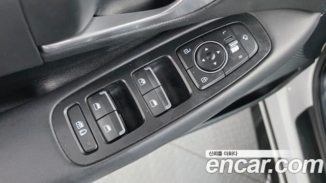Hyundai Sonata Hybrid 2022 — Photo 17/20