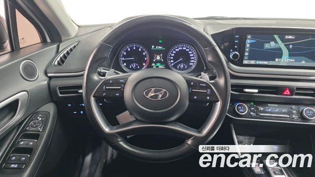 Hyundai Sonata Hybrid 2022 — Photo 11/20