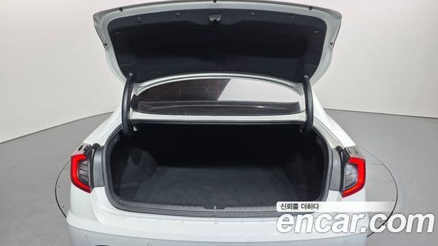 Hyundai Sonata Hybrid 2022 — Photo 4/20