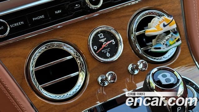 Bentley Continental GT 2020 — Şəkil 7/17