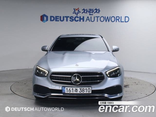 Mercedes-Benz E-Class 2020 — Photo 18/20