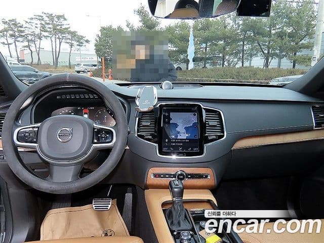 Volvo XC90 2019 — ფოტო 3/20