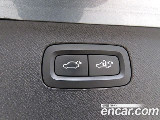 Volvo XC90 2019 — ფოტო 4/20