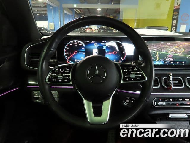 Mercedes-Benz GLE-Class 2023 — Photo 13/20