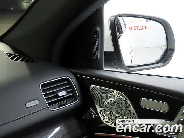 Mercedes-Benz GLE-Class 2023 — Photo 12/20