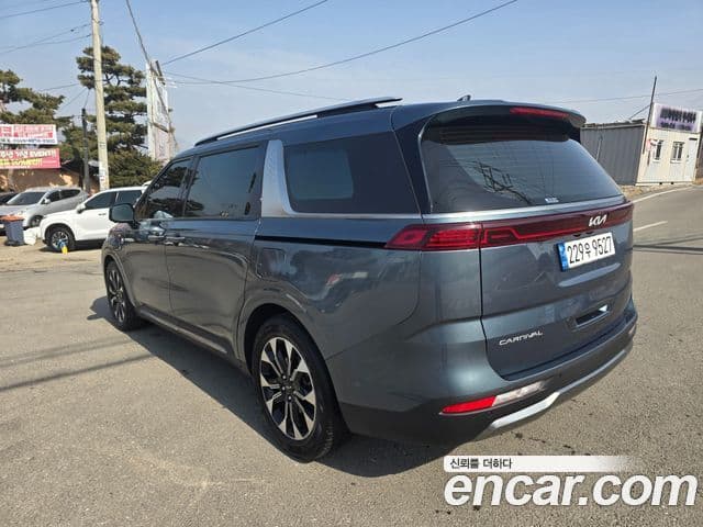 Kia Carnival 2022 — ფოტო 10/20