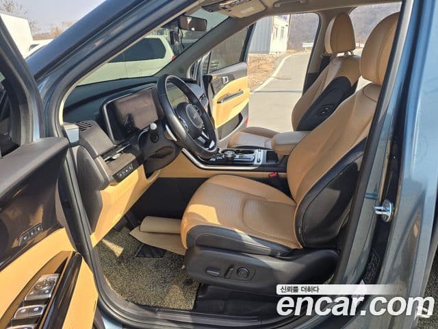 Kia Carnival 2022 — ფოტო 6/20