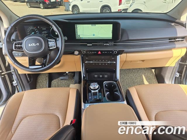 Kia Carnival 2022 — фото 7 из 20