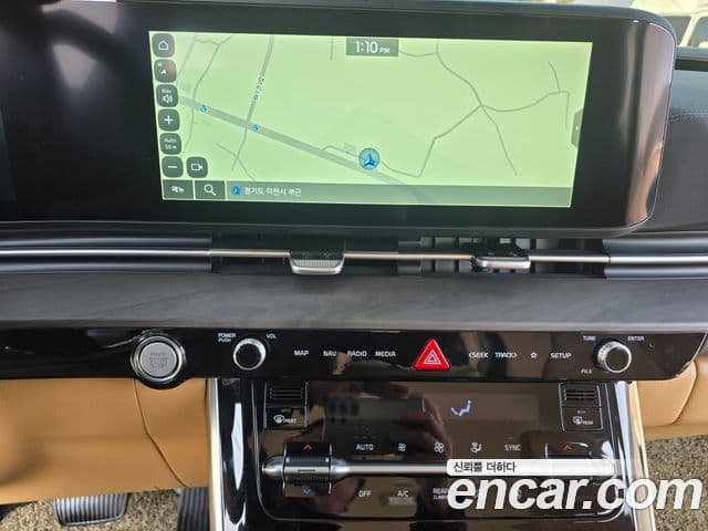 Kia Carnival 2022 — ფოტო 18/20