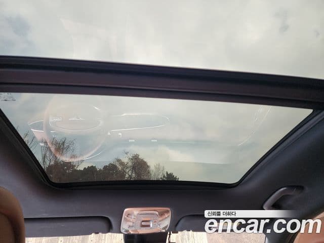 Genesis GV70 2021 — ფოტო 16/20