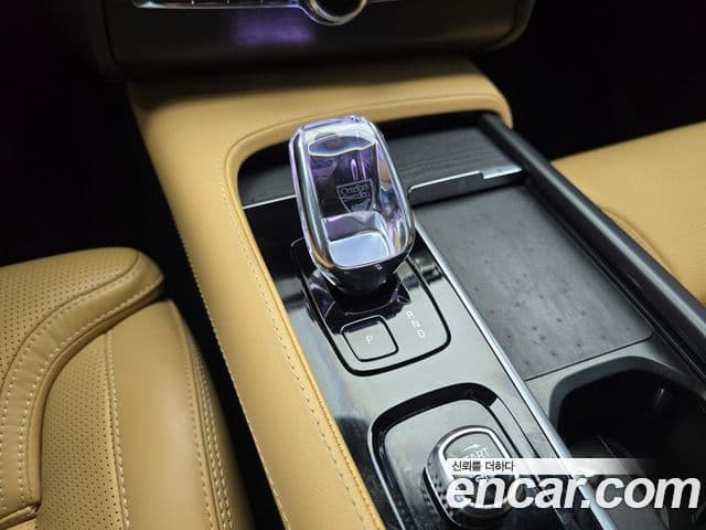 Volvo XC90 2025 — Şəkil 8/20