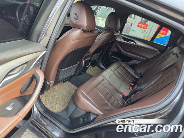 BMW X4 2020 — Photo 7/20